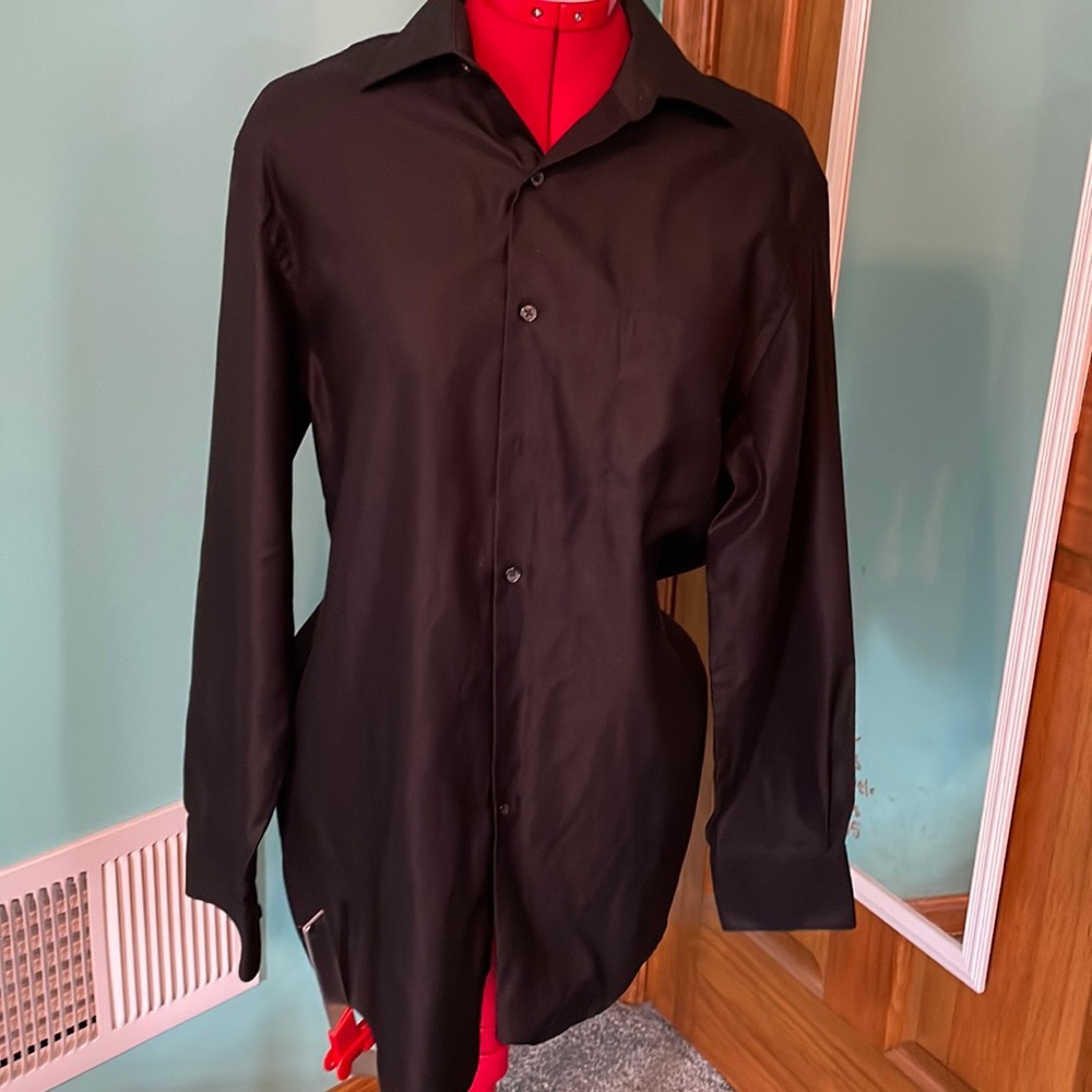 Men’s black VanHeusen dress shirt , Size 15 1/2